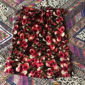 Banana republic size10 Floral skirt with belt